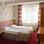 Uzunski 3*
