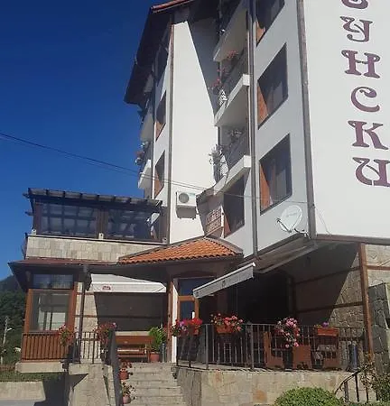 Uzunski 3*
