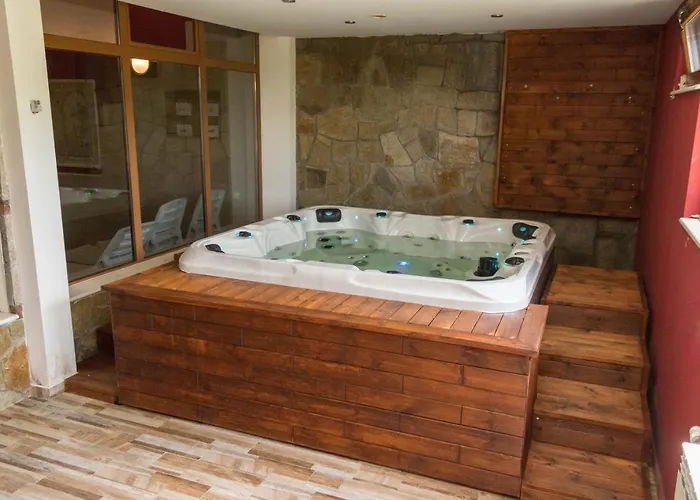 Uzunski 3* 스몰랸